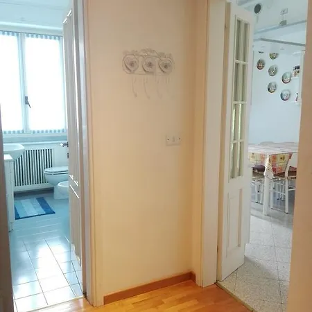 Casa Dei Tigli דירה *